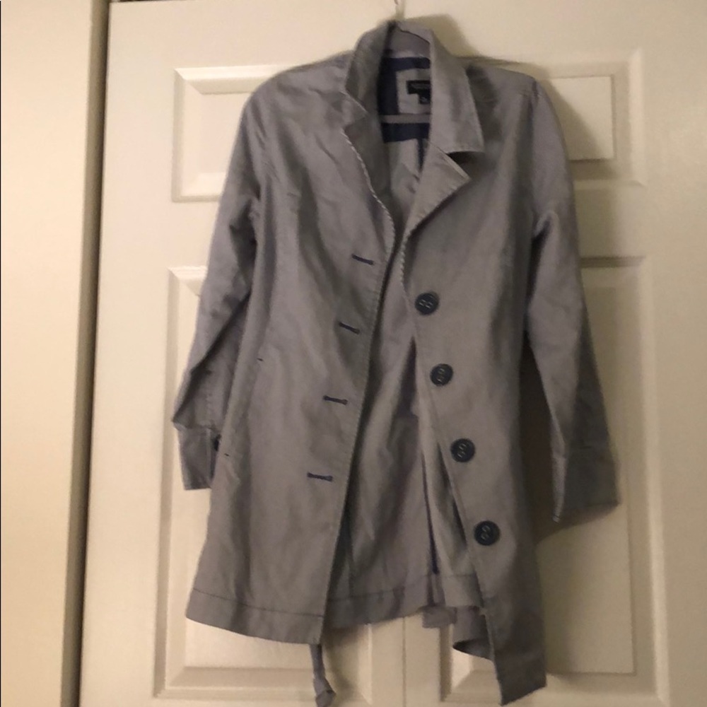Jacket with buttons